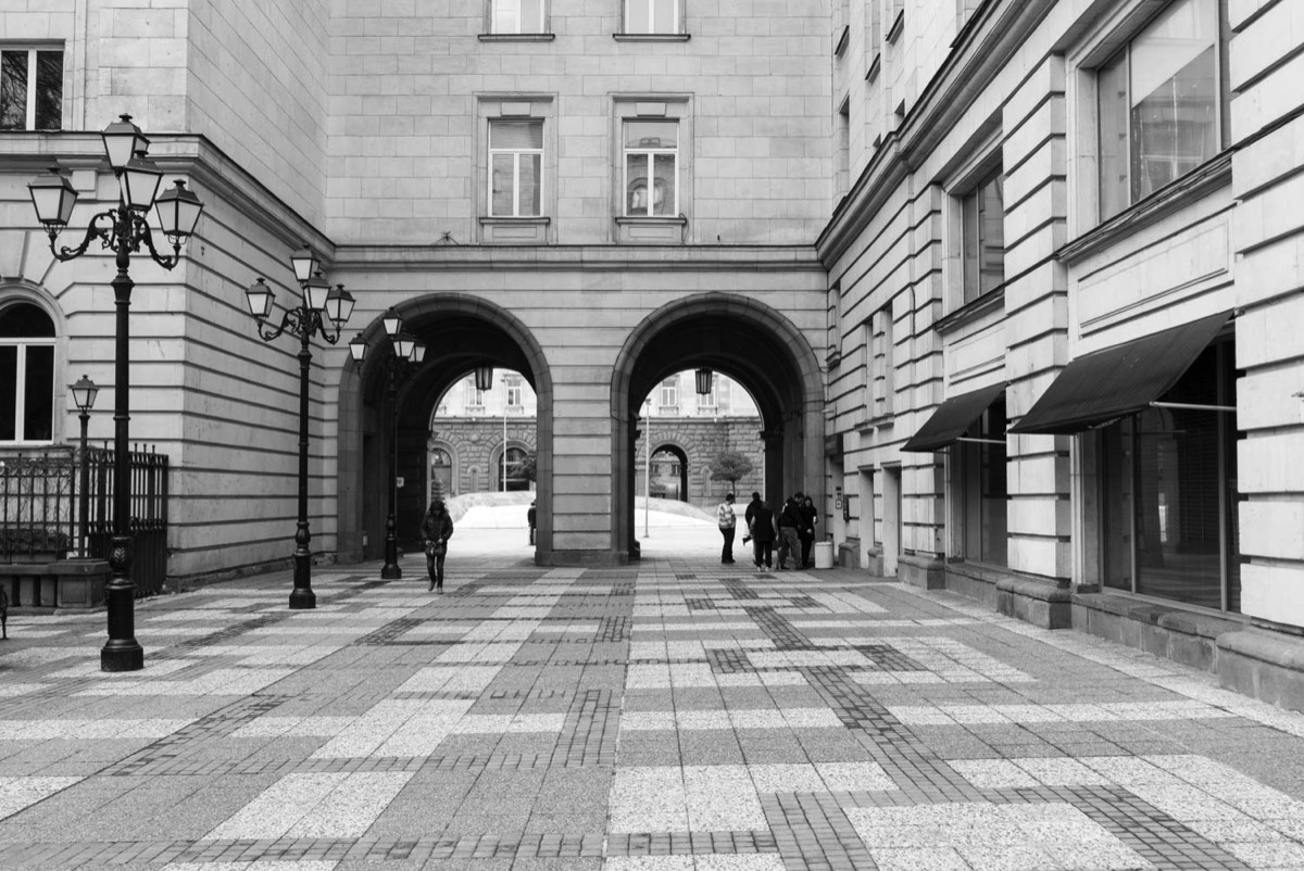 shooting street photography with Leica D-Lux type 109