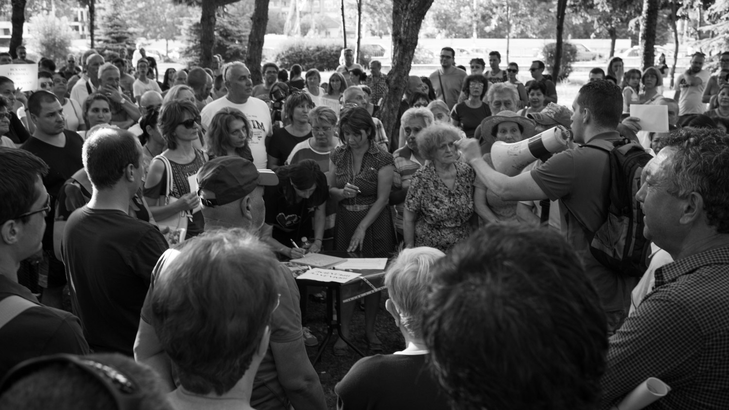 Протест срещу небостъргачът на НИКМИ